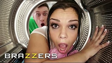 Ngentot Parah! Adegan Macet Liar Bikin Muncrat Sampai Kejang Di Kompilasi Bintang Brazzers Paling Gede
