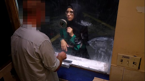 Arab Minta Duit – Cewek Arab Ngewe Di Motel Murah Demi Uang