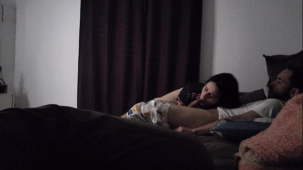 Tia Gatal Sengaja Atur Biar Bisa Berbagi Sofa Sama Keponakan, Siap-siap Nih Ada Aksi Panas Malam Ini.