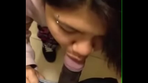 Desi Cewek Ngocok Mulut Pake Kontol, Nikmatin Tiap Tetesnya