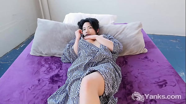 Bule Pamerin Cewek Asia Cantik Lagi Sange Coli Pakai Emas