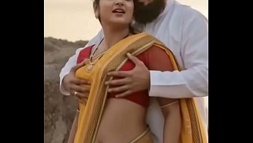 Desi Bhabhi Saree Nya Nyempit, Pentil Nempel, Ditekanin Sambil Mesum.
