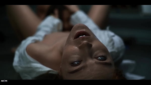 Kontrol Pikiran Parasit Alien Vs Cewek Seksi Bergoyang Basah Kena Goyang
