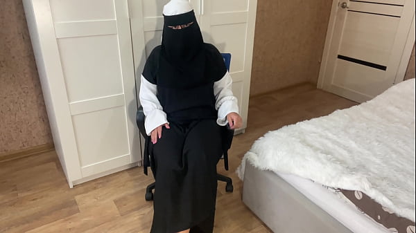 Tarian Arab Sambil Ngocok Memek Sempit Sampe Crot