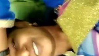 Dehati Cewek Desa Manis Muncratin Memek Basah Kena Kontol