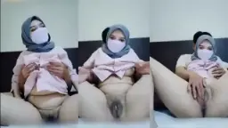 Hijab Camilla Digrepein Sambil Ngeres, Omekin Sampe Basah Kuyup