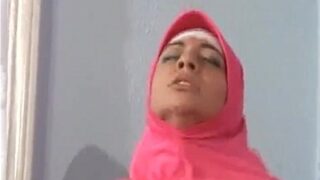 Video Mesum Hijabi Pakistan Berubah Jadi Pelacur Nakal Di Ranjang.