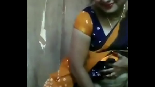 Ngentot Sama Desi Bhabhi, Pasrahin Tubuh Montoknya Biar Aku Remas-remas Sampai Basah Kuyup