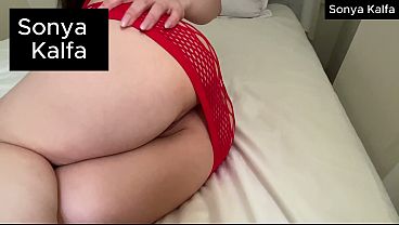 Bokep Ibu Tiri Kesayangan Lagi Digenjot Tetangga, Sementara Bapak Tiri Cuckold-nya Nonton Sambil Colok Memek Basah