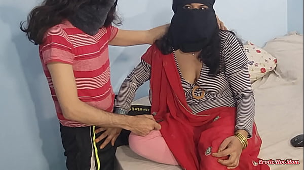 Semoga Pacarmu Nggak Segitu Panasnya, Ngentot Memek Desi Indiannya Yang Sempit Pas Pakai Hijab Muslim, Sambil Merintih Panas Kencang Pakai Bahasa Hindi.