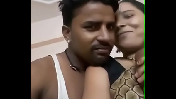 Desi Aunty Montok, Toket Gede Ditekenin Sampe Muncrat