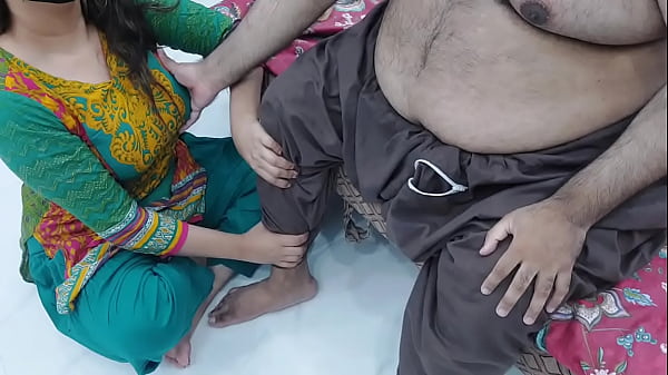 Cewek India Anak Tiriku Lagi Pijat Kakiku Sambil Aku Remas-remas Toketnya, Makin Panas Dengan Suara Hindi Mesum Yang Jelas Banget.