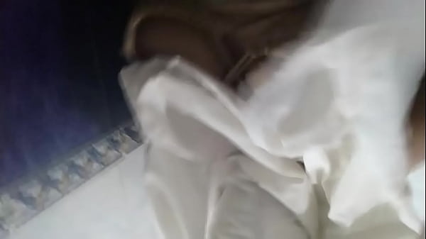 Ngentot Arab Asli Istri Berhijab Sama Ibu Mertua Mainin Memek Basah Sampai Muncrat Depan Webcam