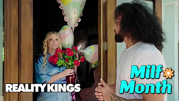 Jenna Starr Yang Montok Sepi Di Hari Ibu, Sampai James Datang Ngetuk Pintu Siap Memuaskan Semua Hasratnya Yang Menggebu – Reality Kings