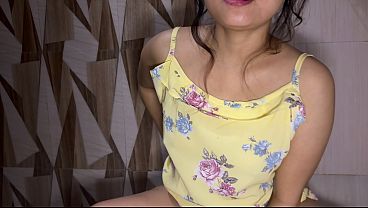 Keseharian Cewek India Bertubuh Gendut Lagi Bebersih Memek Dan Pipis, Bikin Ngiler.