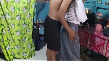 Ngentot Adik Ipar Di Dapur, Abis Itu Baru Berangkat Sekolah, Makin Basah Makin Laju.