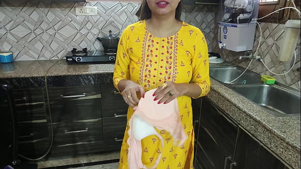 Bhabhi Dapur Lagi Cuci Piring, Tiba-tiba Adik Ipar Datang Dan Bisik, “bhabhi, Gue Pengen Ngerasain Memek Lo, Mau Dikasih?”