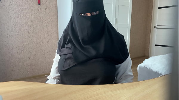 Arab Milf Colmek Live Di Webcam, Bikin Crot Sendiri Depan Layar