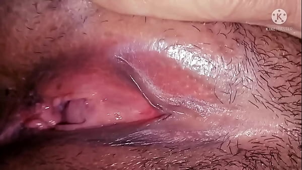 Arab Cewek Cantik Ngeseks Bibirnya, Lidah Basah Menjilati Kontol Keras Sampai Keluar Air Mani