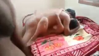 Desi Istri Nikmatin Suami Sama Pacar Di Threesome India Yang Bikin Makin Panas.