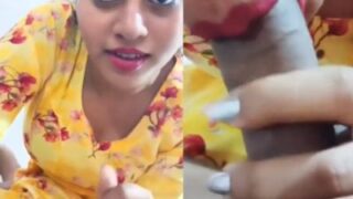Hot Babenya Ngasih Blowjob Desi Yang Bikin Basah Dan Ngeces.