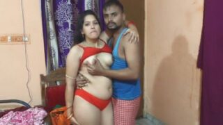 Suami Syuting Video Seks Hd Desi Istrinya Yang Seksi Banget, Sambil Ngegas Dan Ngeborin Sampai Muncrat.