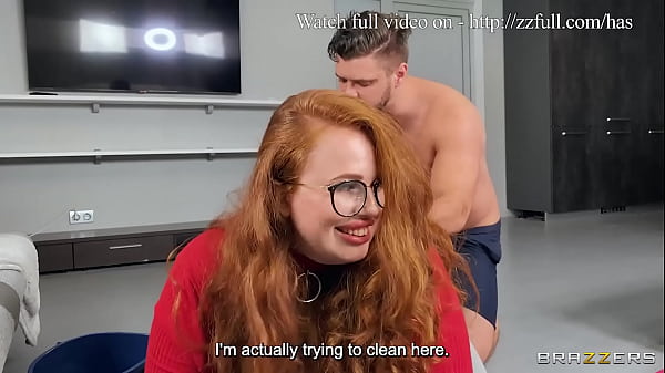 Yola Ngebersihin Rumah Sambil Digituin, Ngentot Diam-diam Di Belakang Suami / Brazzers  / Download Full Dari Https://zzfull.com/has