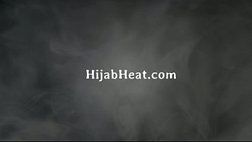 Bosok Arab Muslim Dijebretin Sama Temen-temen Kantor Di Dalem Meeting Room