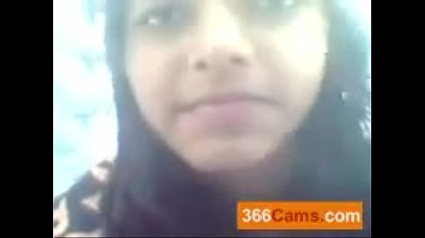 Tonton Langsung Cewek-cewek India Abg Lagi Colmek Di Depan Webcam, Crotnya Bebas!