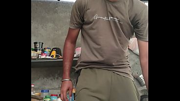 Bocah India Sendirian Muter-muter Kontol Mungilnya Yang Bikin Ngiler.