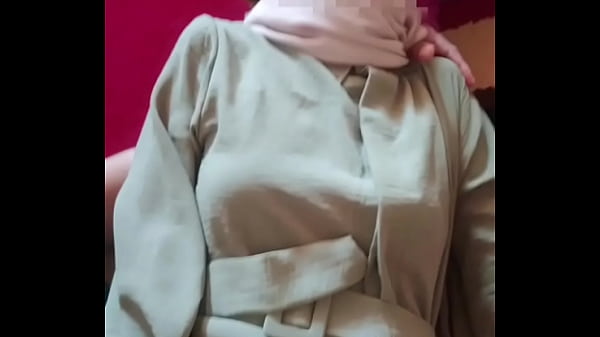 Saudari Tiri Hijab Digebuki Nafsu Di Hari Raya Lebaran, Makin Nikmat Karena Dosa.