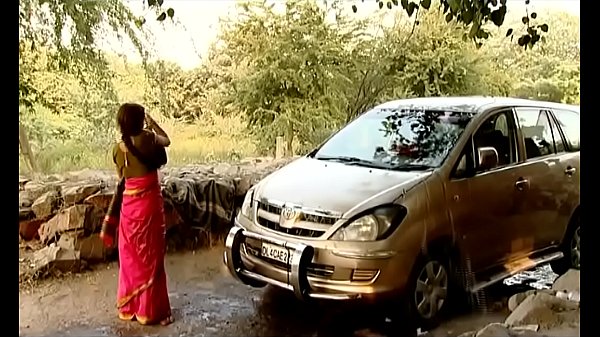 Bhabhi Desa India Lagi Cuci Mobil Adegan Panas Eksklusif, Wajib Tonton!