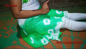 Naw, Cewek Desi India Lagi Digebukin Keras Sampai Meringis Kesakitan.